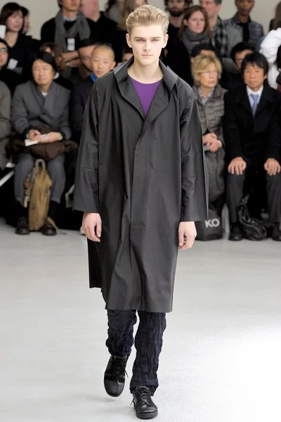 Look 29